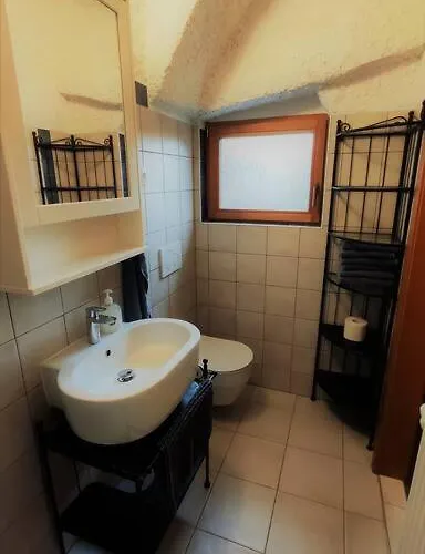 Malu Vintage House With Garden *