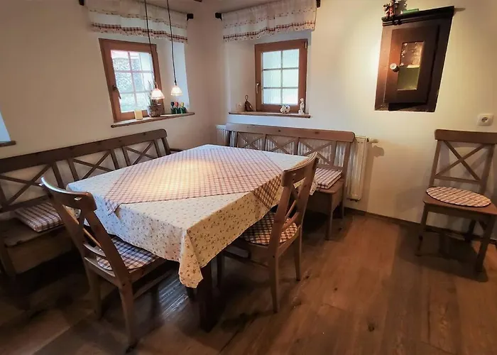 Malu Vintage House With Garden Semesterbostad Logatec